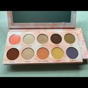 Dominique Cosmetics Coral Blossom Palette